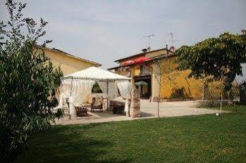 Bed and Breakfast La Cascina Di Alice Кастільйоне-делле-Стів'єре Екстер'єр фото