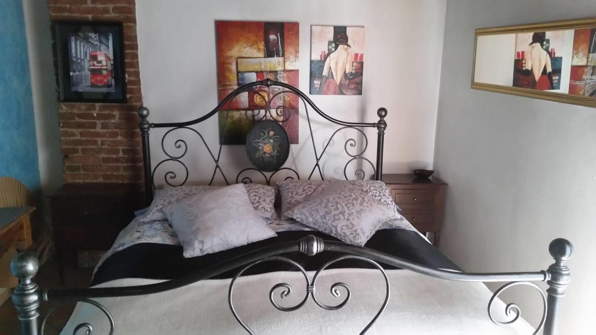 Bed and Breakfast La Cascina Di Alice Кастільйоне-делле-Стів'єре Екстер'єр фото